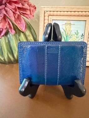 Coach Glossy Blue Patent Leather Card Case with Hot Pink Interior- GUC